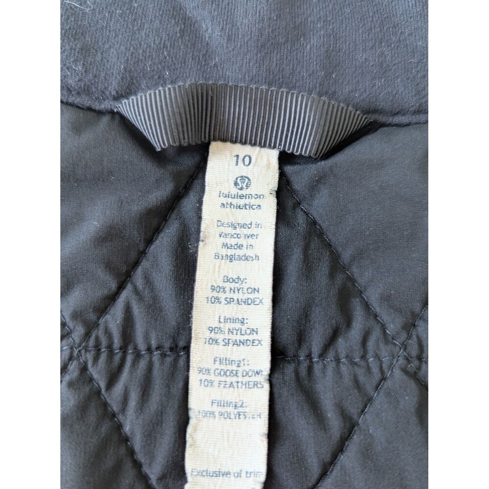 lululemon athletica Black Quilted Packable Vest 10 Double Zipper Puffer Sporty - Picture 11 of 11